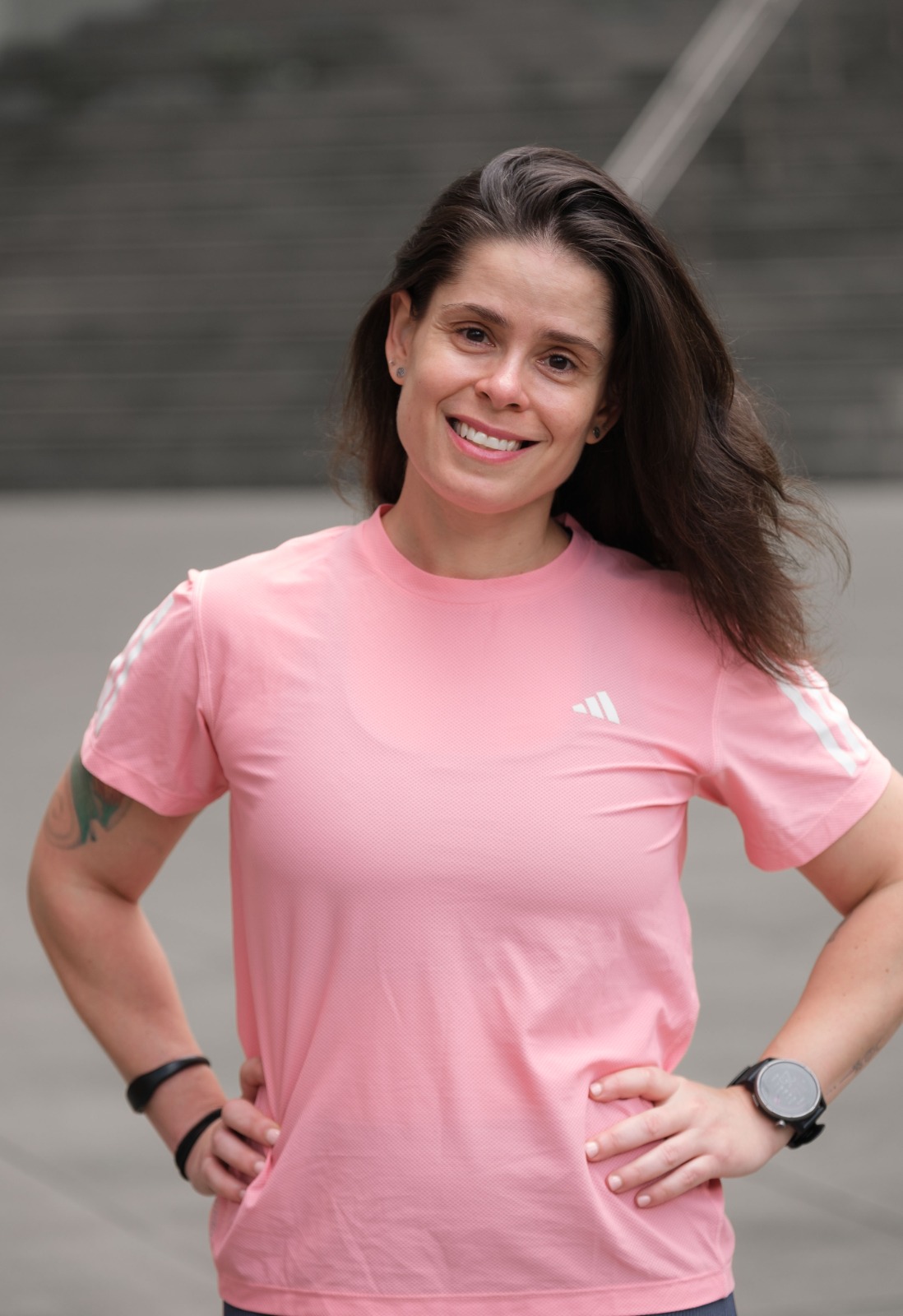 Fer Gentilini zutik Begoña Arenal Puerta, Facilitadora certificada de Biodanza, S.R.T. (BI 2244) biodanza Bilbao
